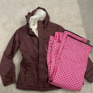 Last chance: Betty ride snowboard jacket (small) and pants (small)